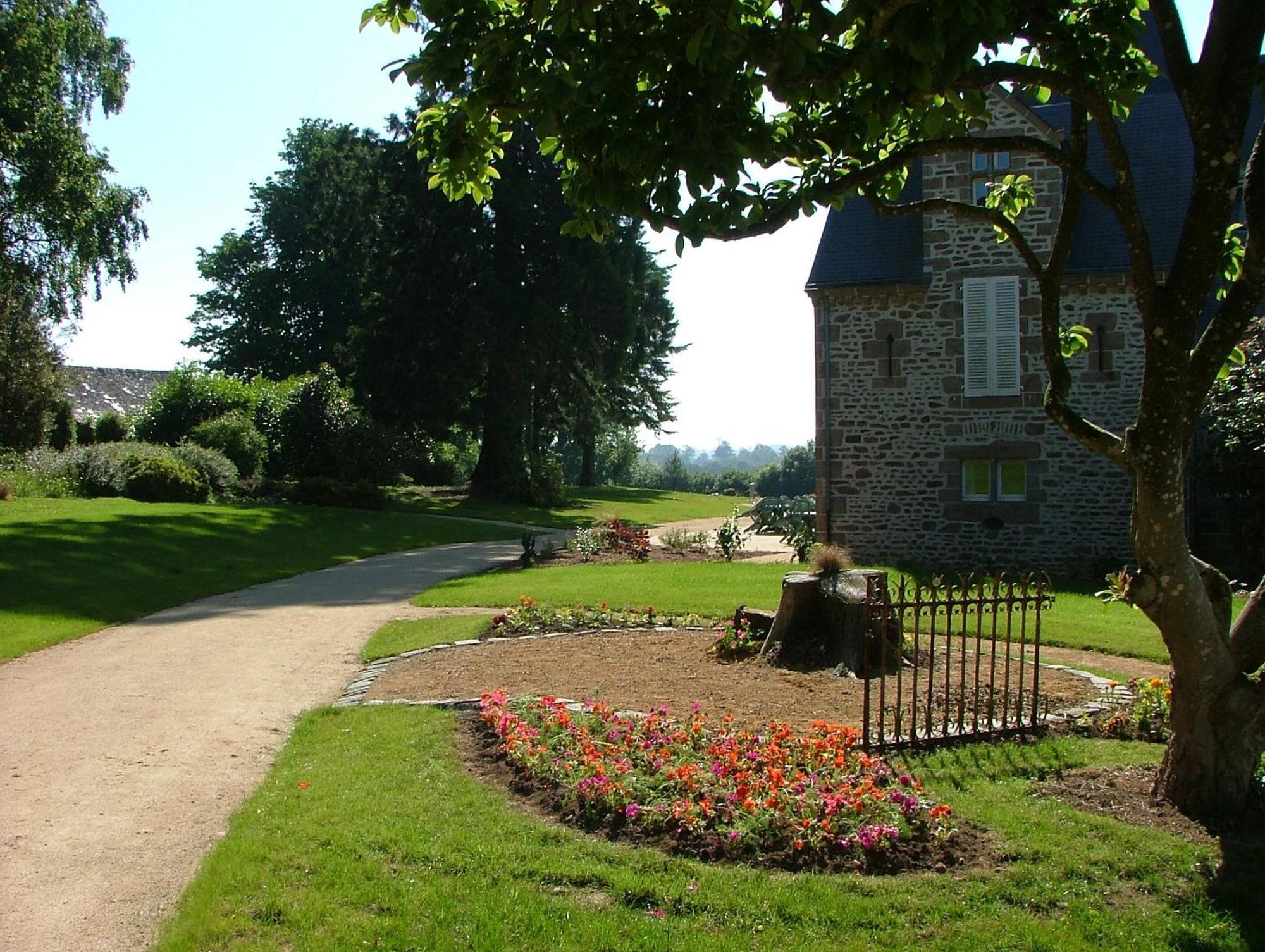 Chateau Du Bourg Saint-Denis-de-Gastines Exteriör bild