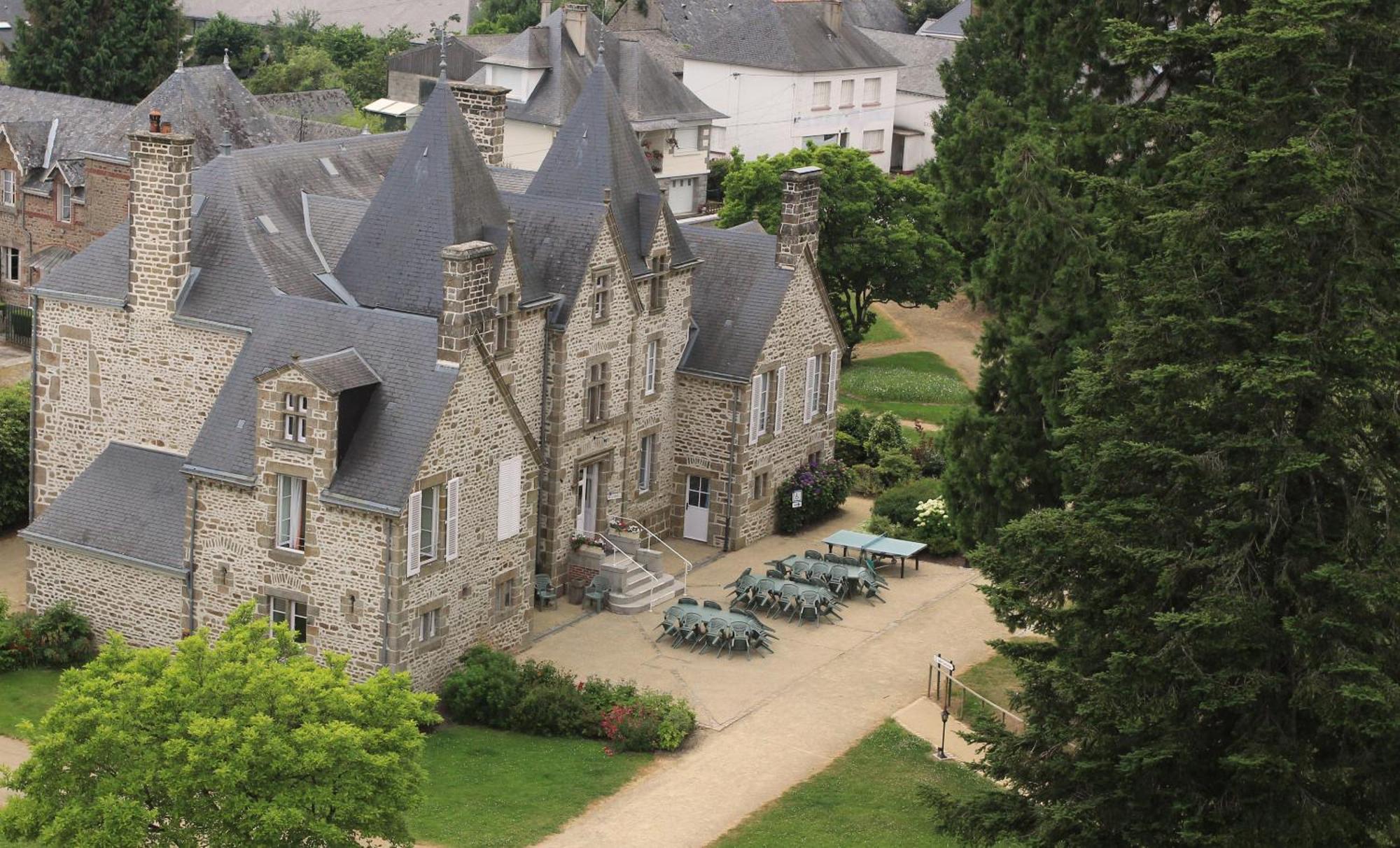 Chateau Du Bourg Saint-Denis-de-Gastines Exteriör bild